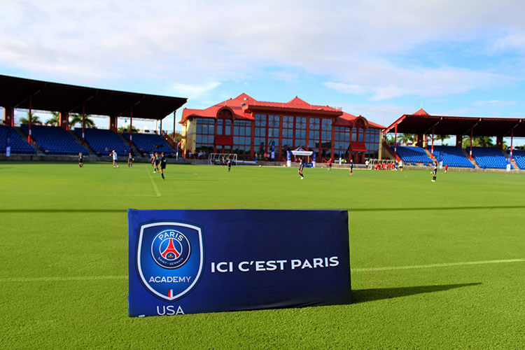Paris Saint-Germain Academy - : Paris Saint-Germain : la saga du PSG